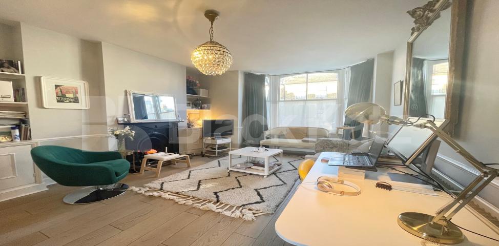 			LET , 3 Bedroom, 1 bath, 1 reception Apartment			 Rattray Road, Brixton